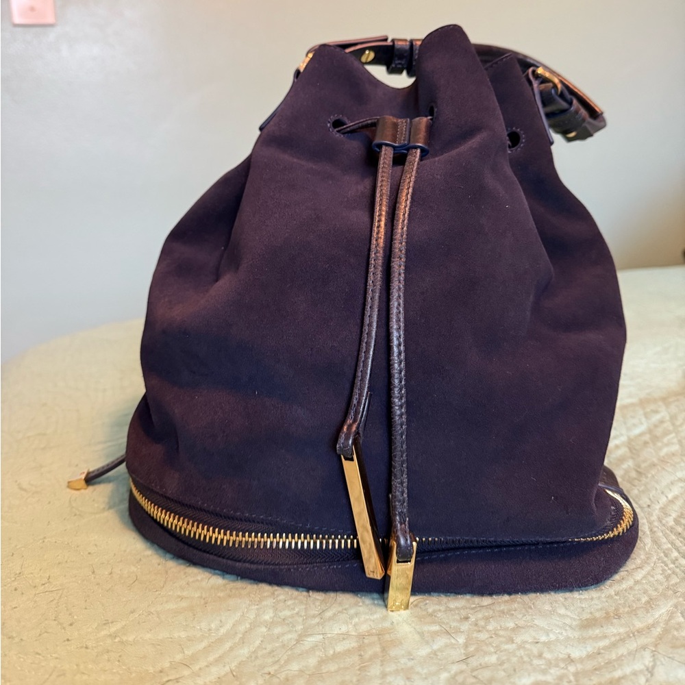 EUC Navy Halston Suede and Leather drawstring bucket bag